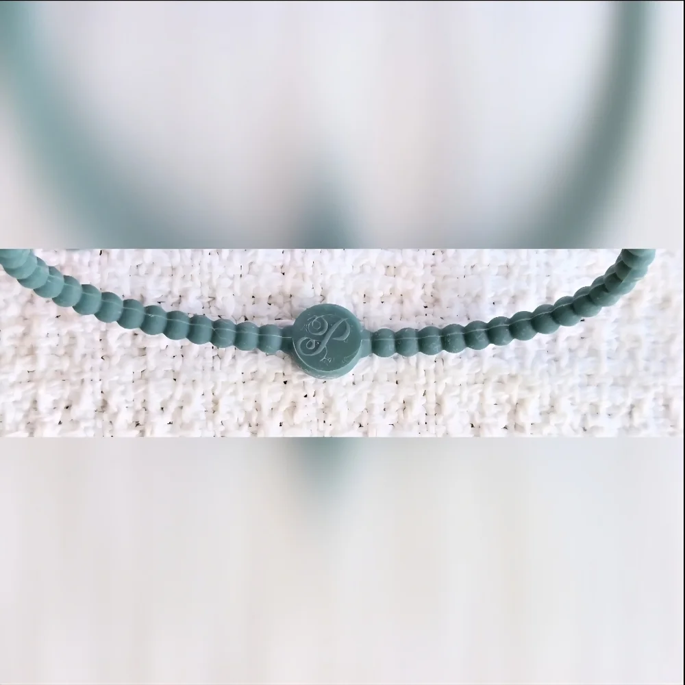 Cross Silicone Bracelet Set by Plunder - Set of 5 - NWOT - Picture 4 of 4